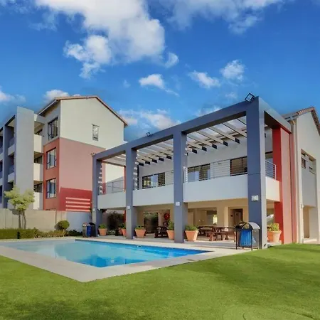 Stunning 2 Bed Apartment Near Monte Casino Sandton Exterior photo