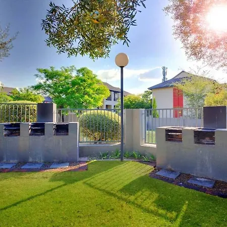 Stunning 2 Bed Apartment Near Monte Casino Sandton Exterior photo