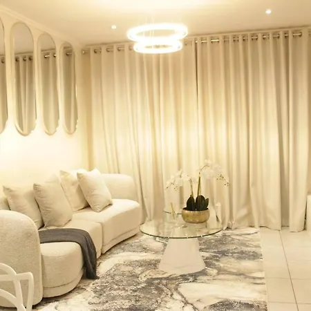 Stunning 2 Bed Apartment Near Monte Casino Sandton Exterior photo