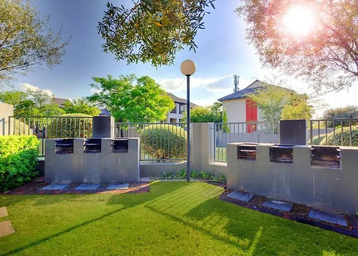 Stunning 2 Bed Apartment Near Monte Casino
