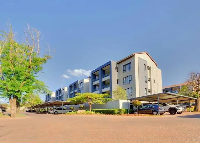 Stunning 2 Bed Apartment Near Monte Casino