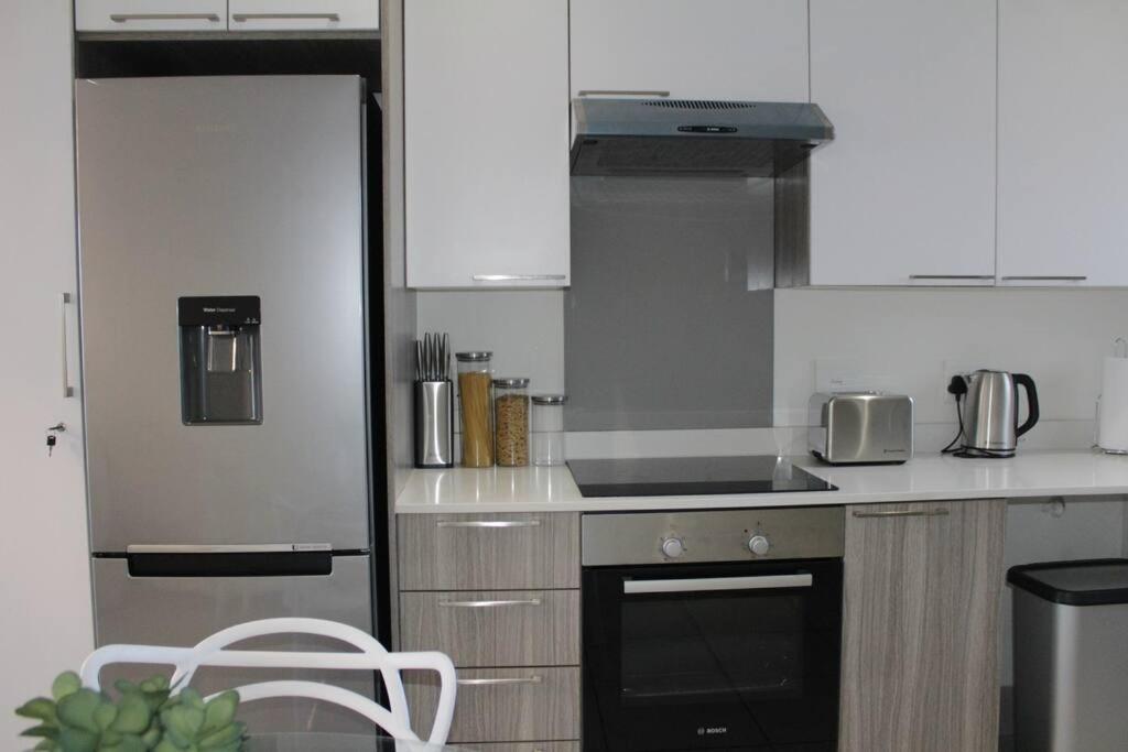 Apartment Stunning 2 Bed Near Monte Casino *