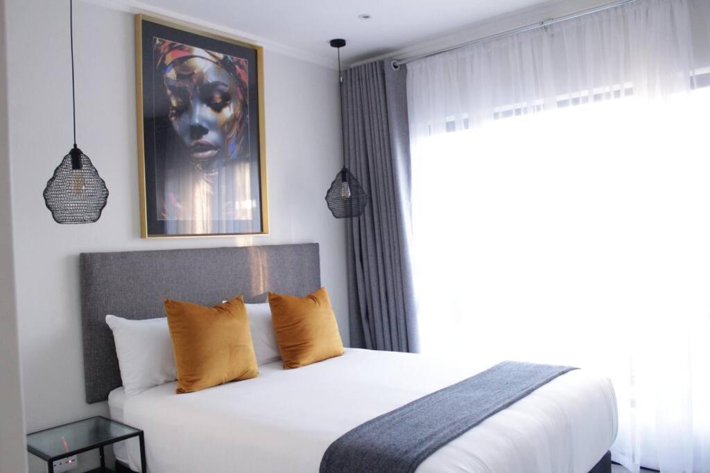 Stunning 2 Bed Near Monte Casino *